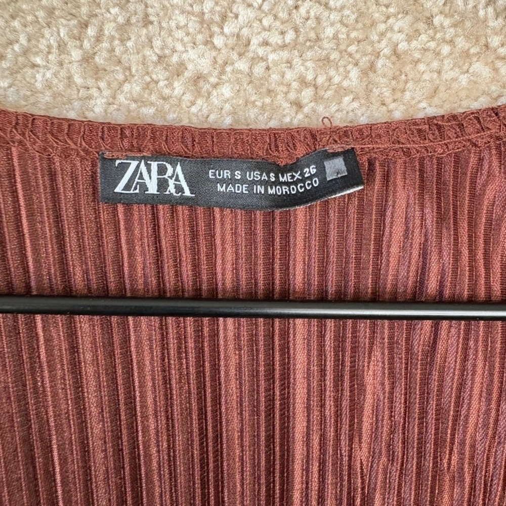 ZARA Brown Blouse Top Size Small Pleated Work Special Occassion - Picture 6 of 8